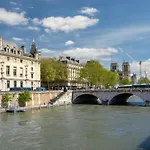 30m2 Cosy A 5 Min A Pied Du Musee Du Louvre *