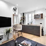 30m2 Cosy A 5 Min A Pied Du Musee Du Louvre Paris
