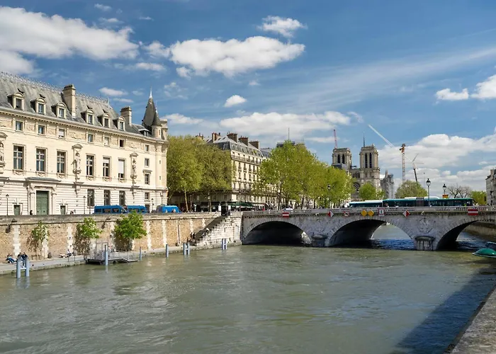 30m2 Cosy A 5 Min A Pied Du Musee Du Louvre *